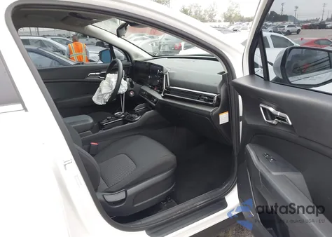 2023 Kia Sportage Hybrid Lx z USA, uszkodzony, nr VIN KNDPUCAG9P7095868